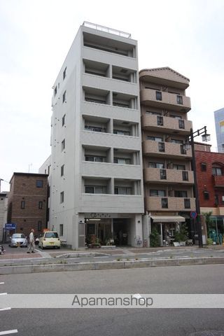 7FLATSの外観写真