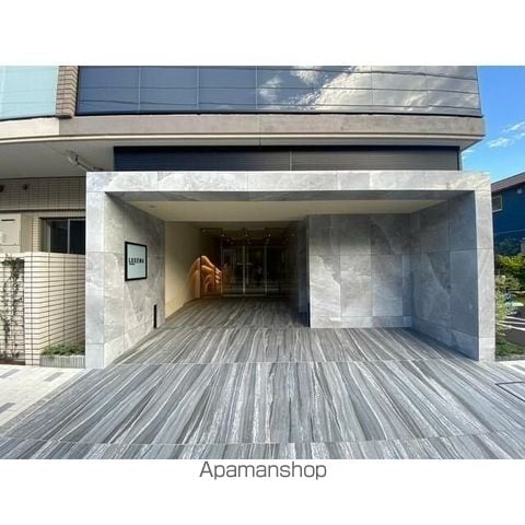 ラグゼナ東陽町の玄関写真
