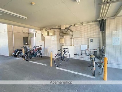 ベルエミナンス桜町[2LDK/53.32m2]の共用部1