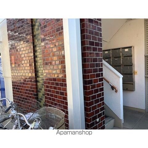 御器所イーストマンションの外観写真