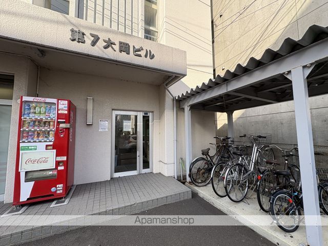 第7大岡ビルの玄関写真