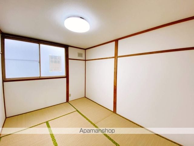 花川南8-3貸室の内装写真