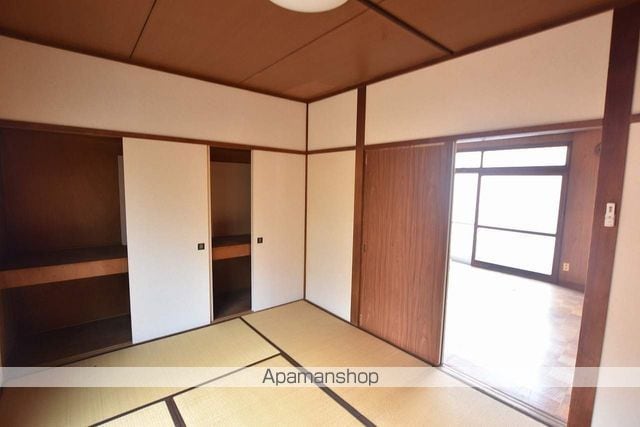 ヒルズ富岡LRの内装写真