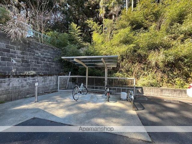 鎌倉市 2階建 築19年の内装写真