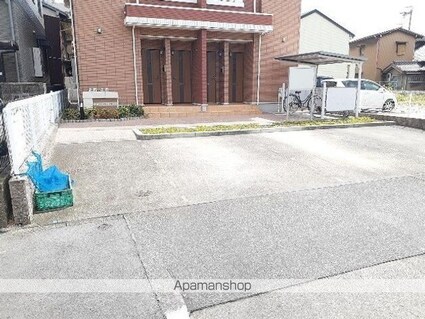 ラフレシール神郷[1LDK/45.91m2]の駐車場