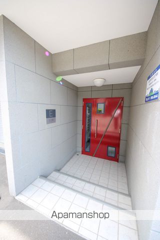 LEE TOWN Eの玄関写真