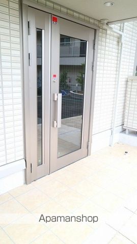 パルティーレの玄関写真