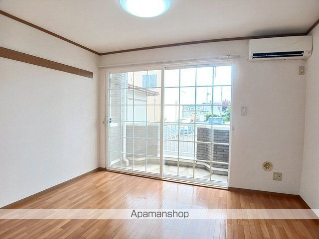 フローリッシュ小中野Bの内装写真