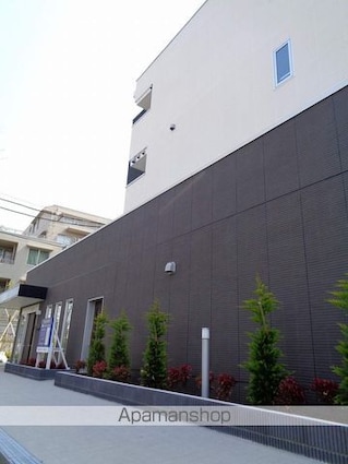 ＬＩＢＲ　ＧＲＡＮＴ　世田谷弦巻[1K/25.65m2]の外観3