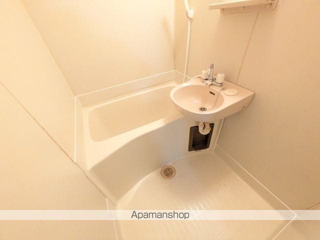 ピースハイツ長堂の内装写真