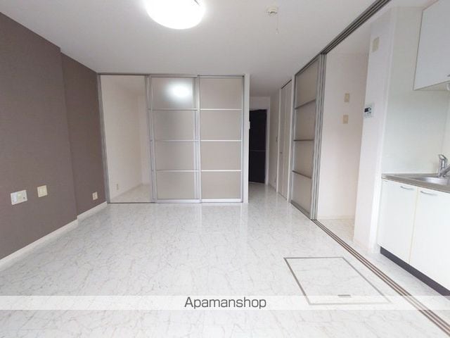 レセンテ鶴が沢IIの内装写真