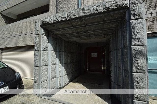 SOCIETY OPUS ONEの玄関写真