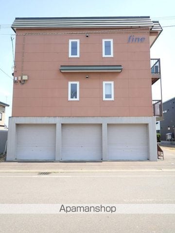 FINEの外観写真