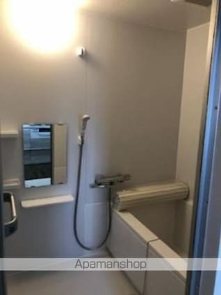 サーパス鷹子弐番館[3LDK/74.23m2]のバス