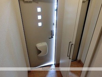 ファインアップルＳＫ[2LDK/57.64m2]の玄関