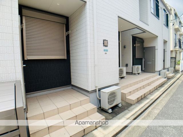 フローラ東小岩の玄関写真