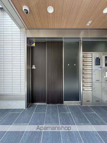 アザレア深江橋の玄関写真