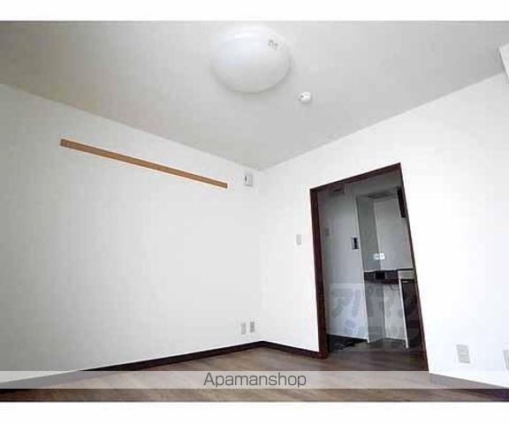 シャンブル丸太町の内装写真