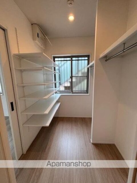 グローイングコート目白壱番館[3LDK/107.67m2]のトイレ
