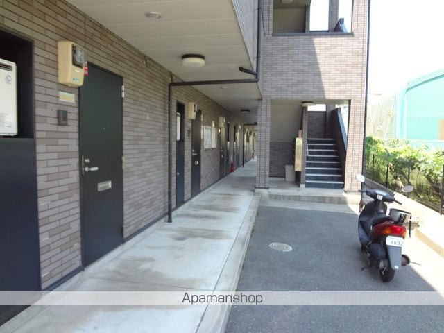 アンプルール フェール REALIFEの玄関写真