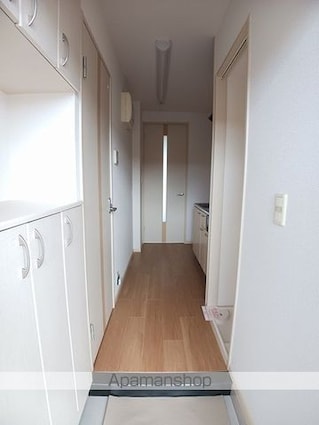 プロヴァンス吉岡[1K/26.45m2]の玄関