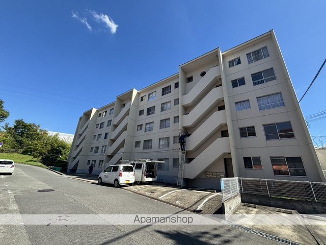 枚方ハイツ3号棟の外観写真
