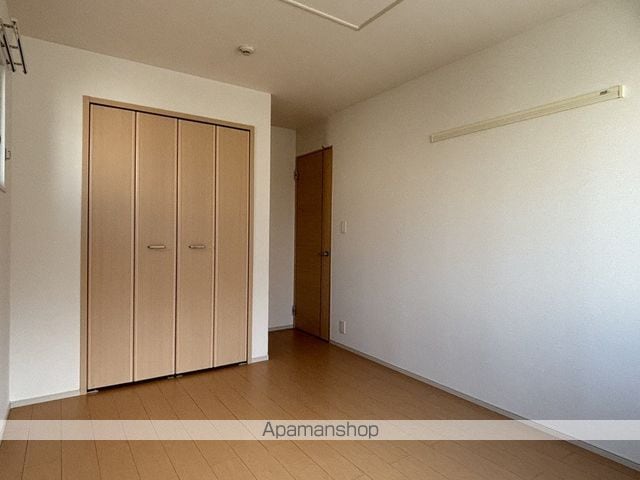 袋井市 2階建 築15年の内装写真