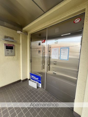CION伊福町の玄関写真