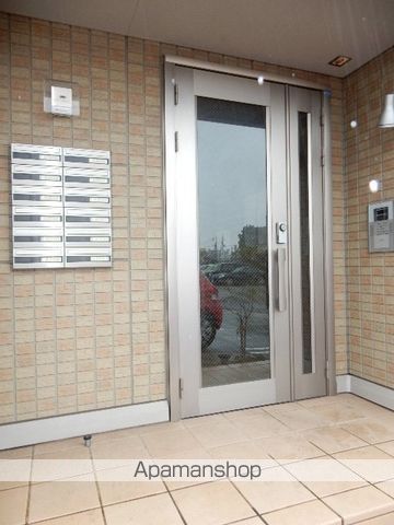ミア カーサ A棟の玄関写真