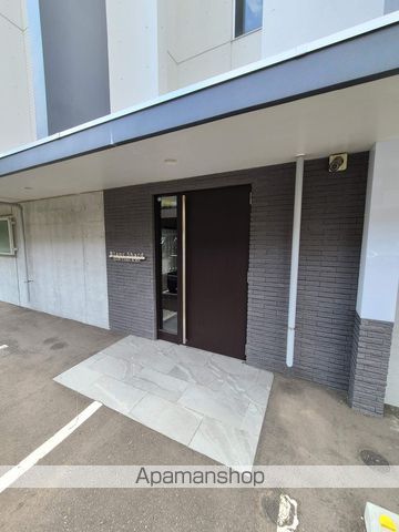 ブランシャール円山公園の玄関写真