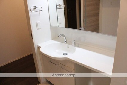 メゾンアンソレイユ[2LDK/65.35m2]の洗面所