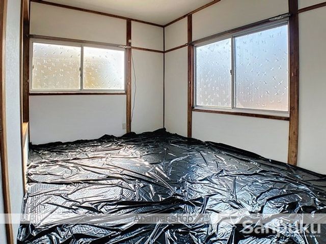 松山市 2階建 築52年の内装写真