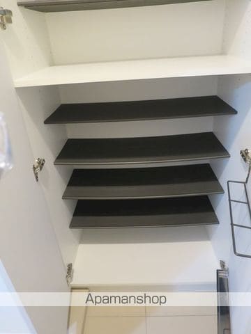 HY’S SALIRE 用賀の内装写真