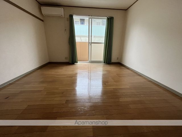 フェニックスタウンC館の内装写真
