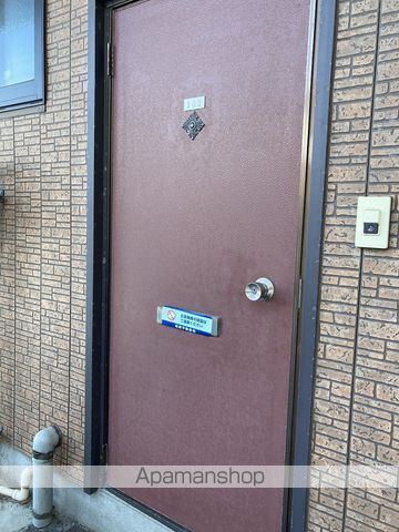 ルミエール笹口の玄関写真