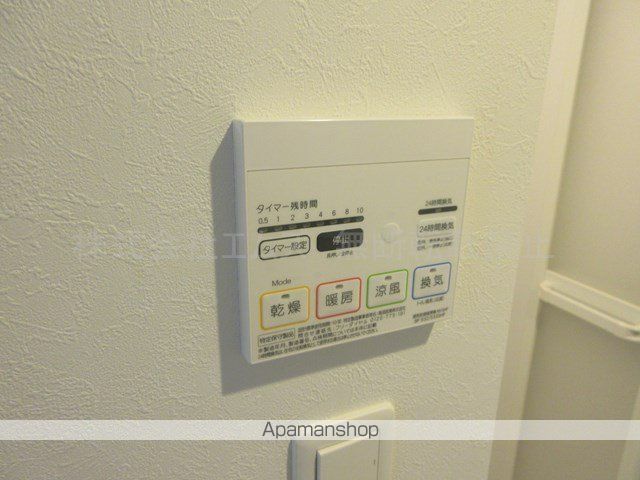 NOON栄通の内装写真