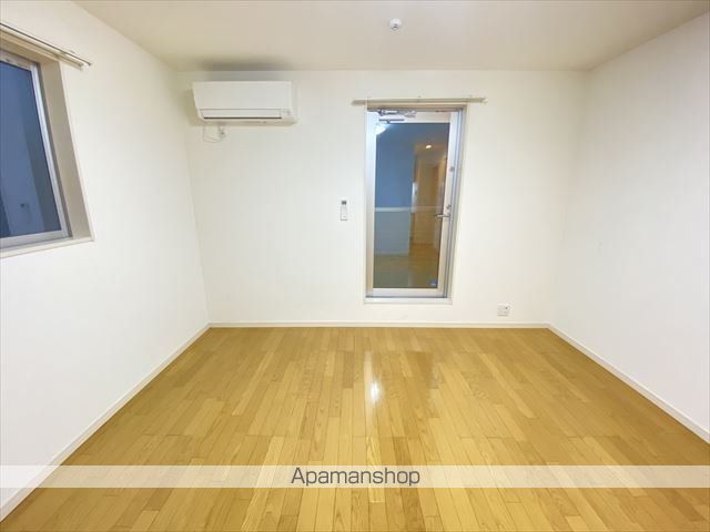 レジア三津屋南の内装写真