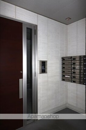 アーバンゲート[1K/30.06m2]のエントランス1