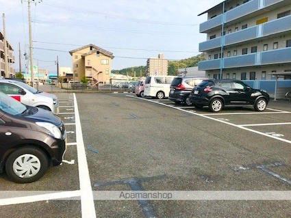 ウイングサンキャッスル[2LDK/54m2]の駐車場2