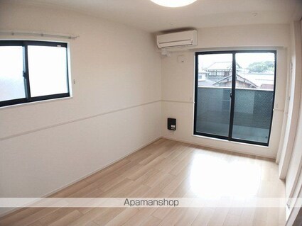 滋賀県湖南市下田[2LDK/56.08m2]のリビング・居間