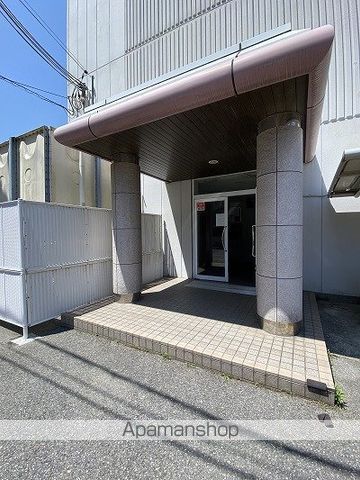 ピュア・エレガンスの玄関写真