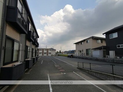 レオパレスルミナーレ[1K/28.02m2]のバルコニー