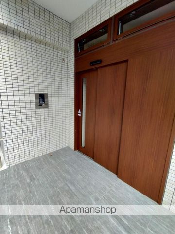 サイレンス HATTORIの玄関写真