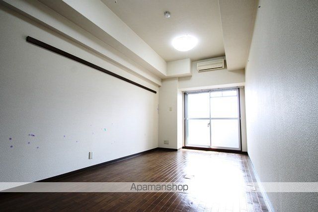 新大阪セレニテの内装写真