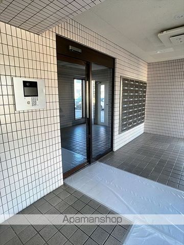 シャトレー祥南の玄関写真