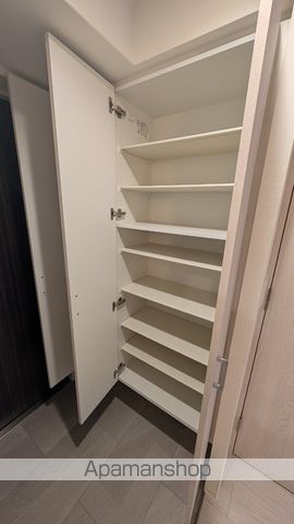 コンフォリア・リヴ京橋の内装写真