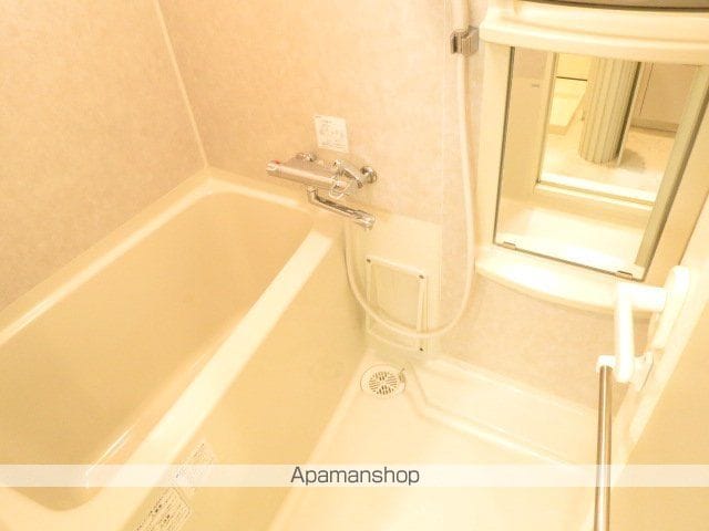 グリフィン新横浜・七番館の内装写真