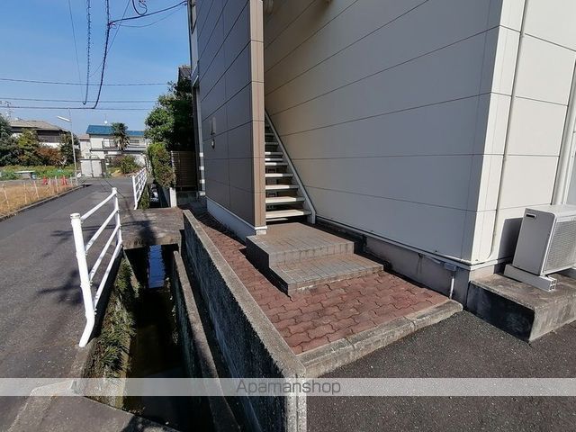 レオパレスヴィラ一ツ橋の玄関写真