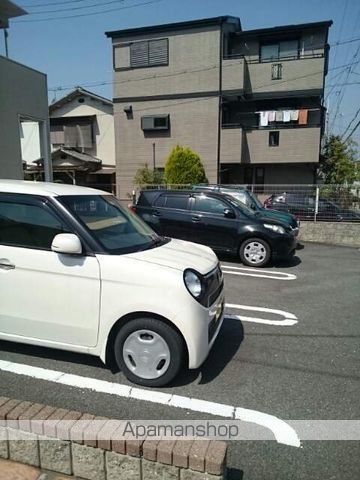 リナッセ 東山の玄関写真