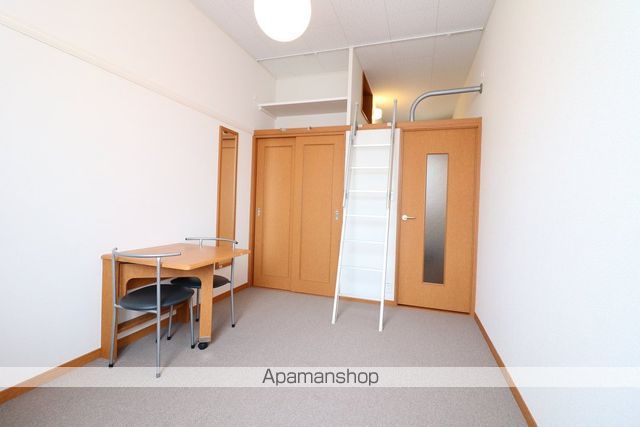 レオパレスブライトン新田辺の内装写真
